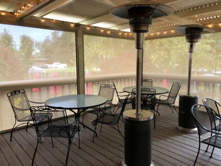 Restaurants Retractable Screens
