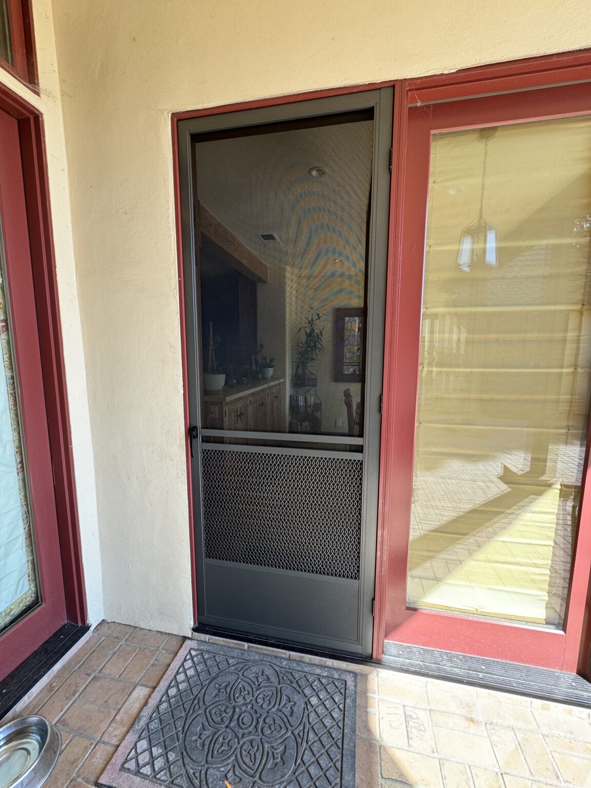 swinging screen door